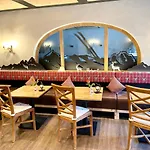 Boutique Laengenfelder Hof Hotel 4*